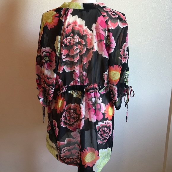 Floral CAbi Sheer Tunic - Picture 2 of 5
